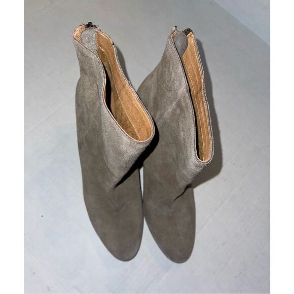 Corso Como Boots Womens 10 Suede Ankle, Taupe Gray pointed A17 - Picture 2 of 8